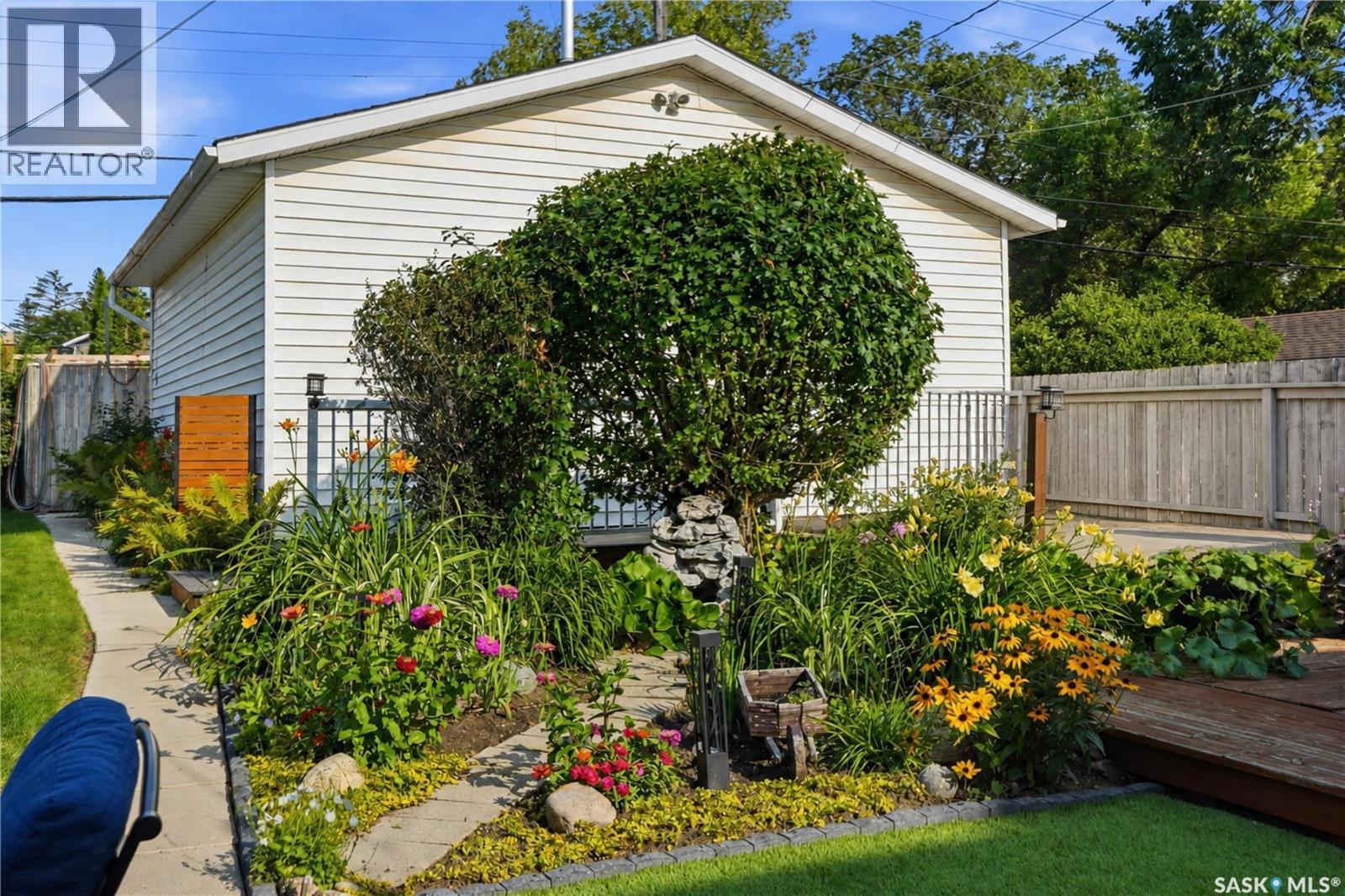 2011 Lorne AVENUE - 56
