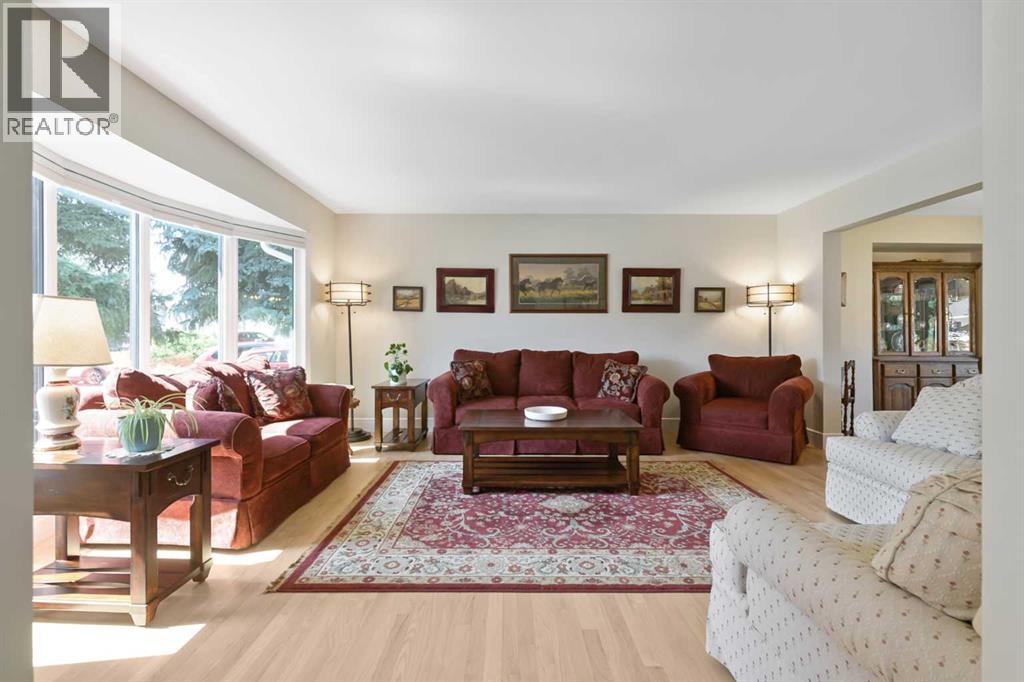 315 Woodpark Place SW, Woodlands, Calgary photo 5