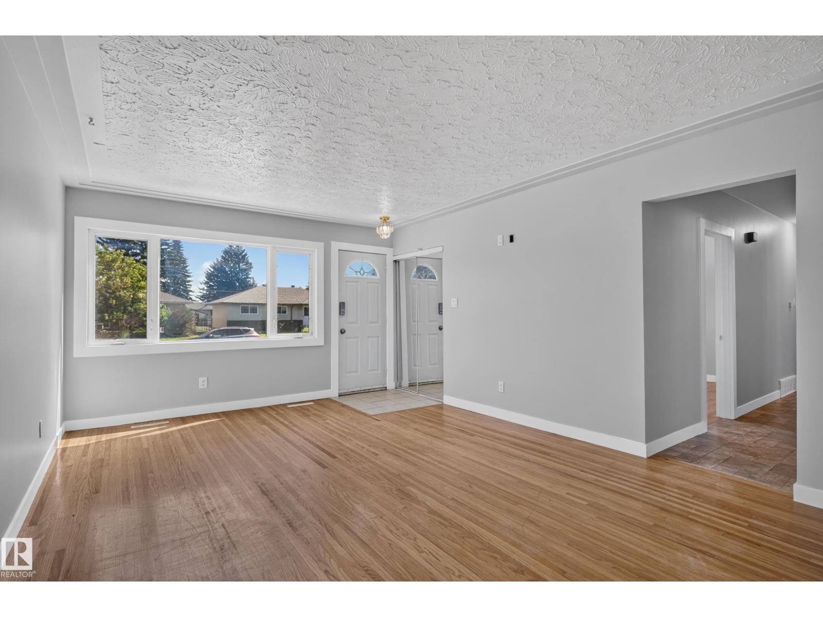 13214 123 ST NW, Kensington, Edmonton photo 2