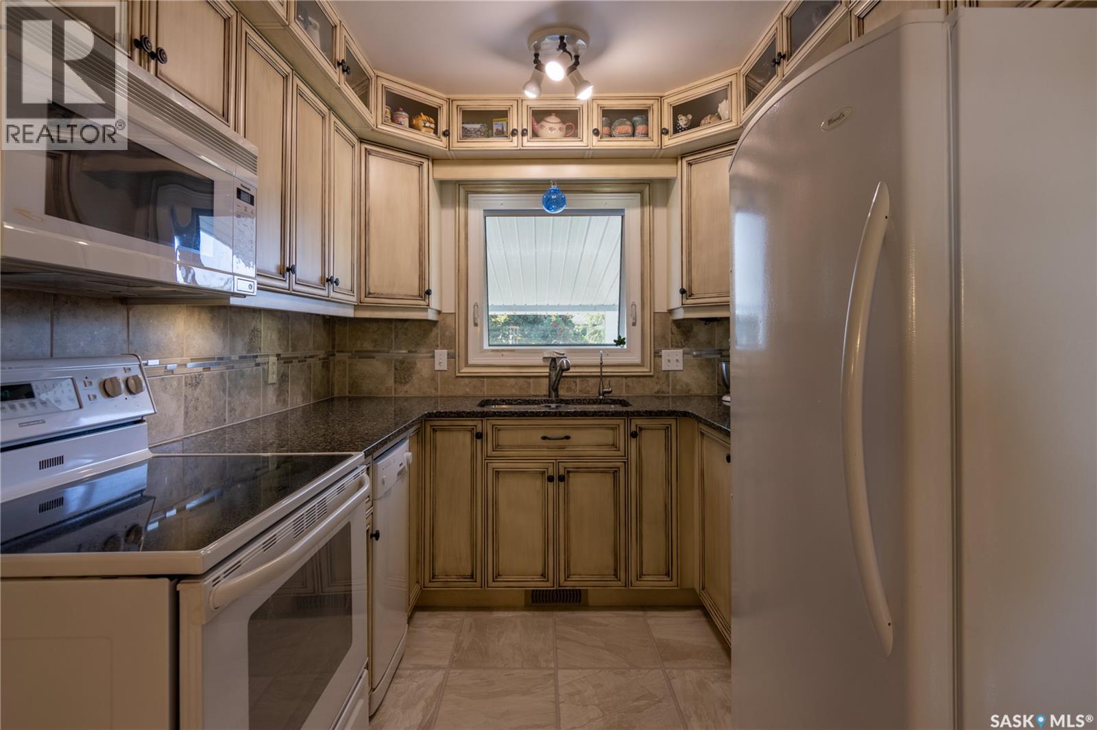 1135 Corning AVENUE - Image 31