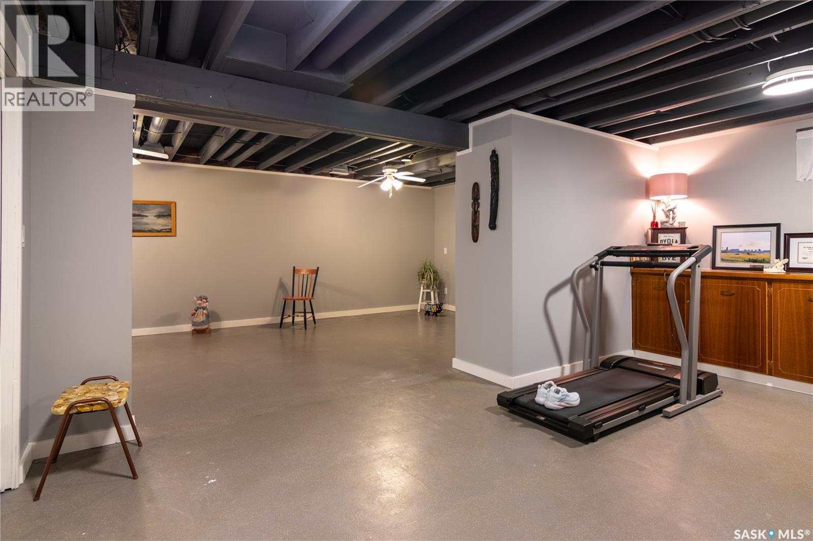 1135 Corning AVENUE - Image 59