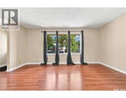 Living room - 145 Dalgliesh Drive, Regina, SK S4R5T1 Photo 7