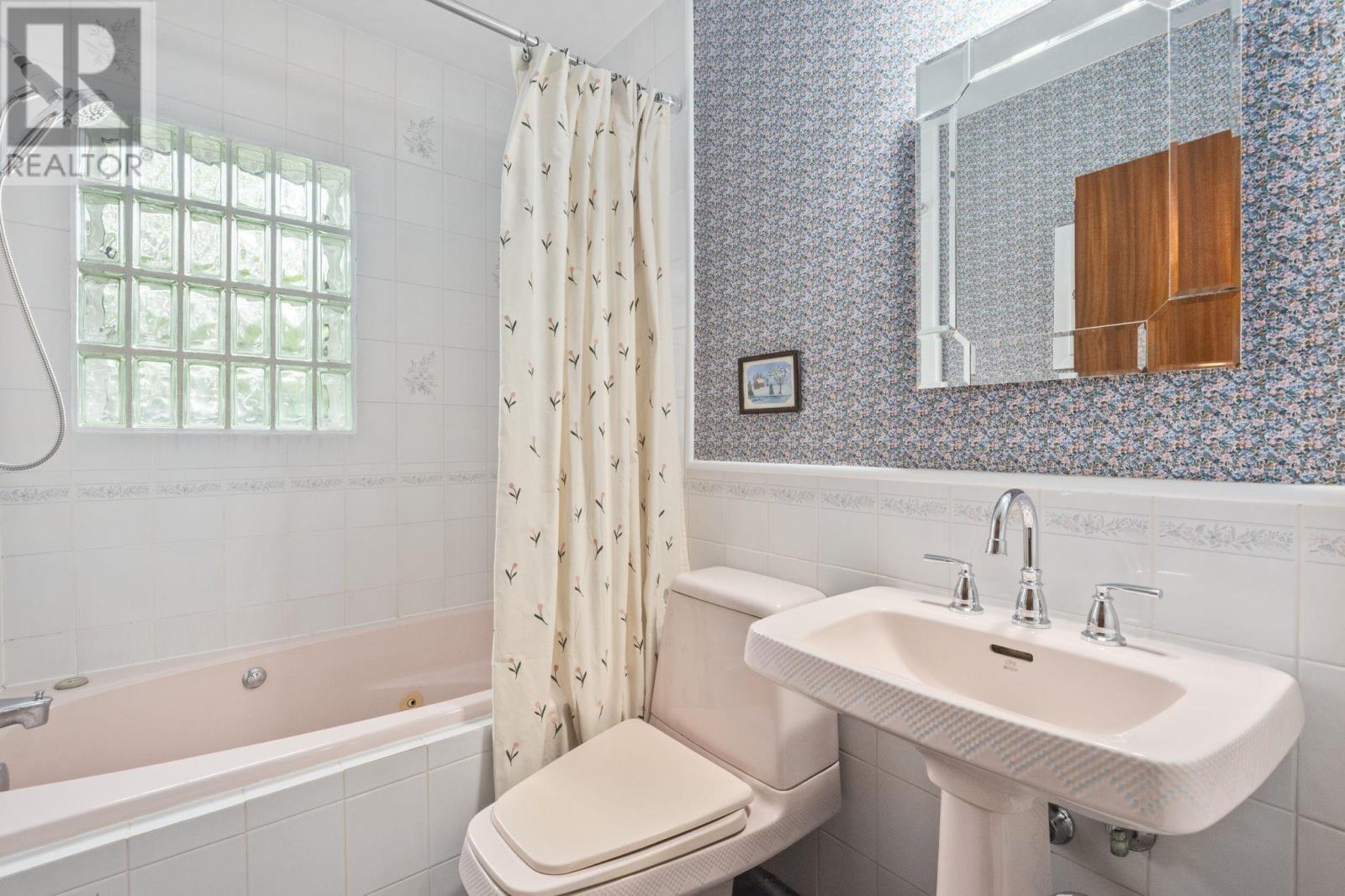 Property 23 of 45 of 22 Kent Road