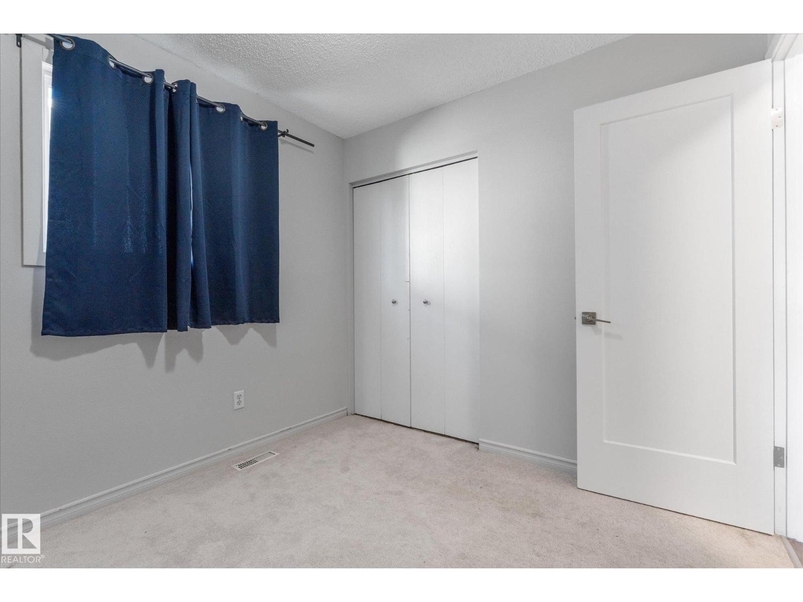 22 WESTLAKE DR - 25