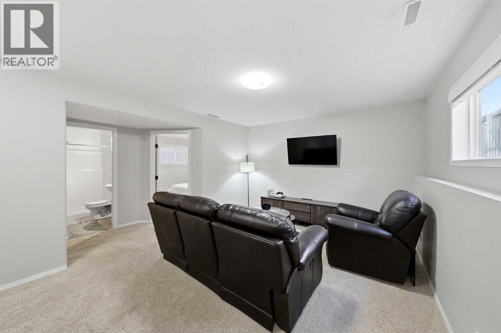 Listing photo – 159 Cooper Close, Red Deer