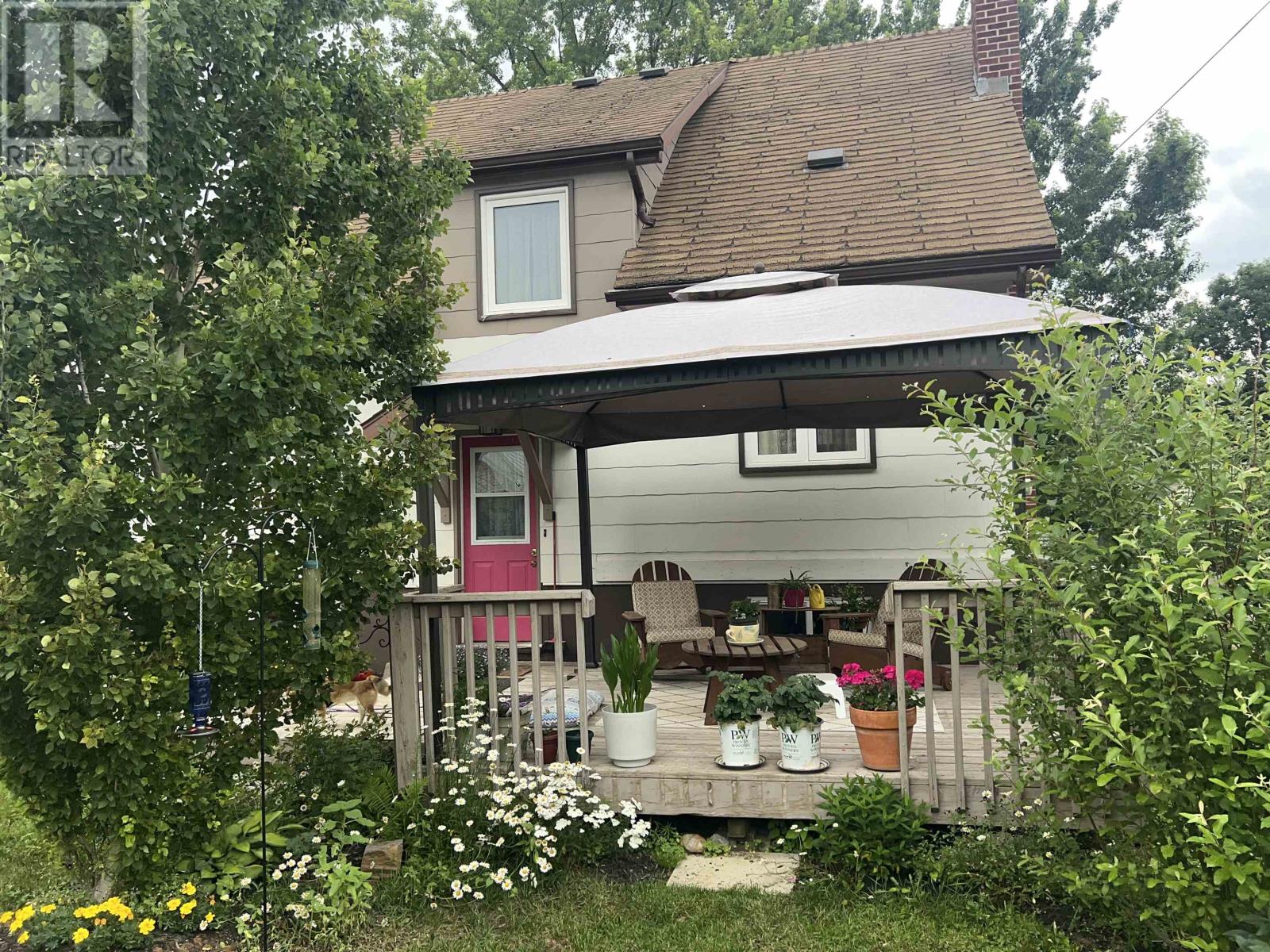 13 Spruce RD - 4