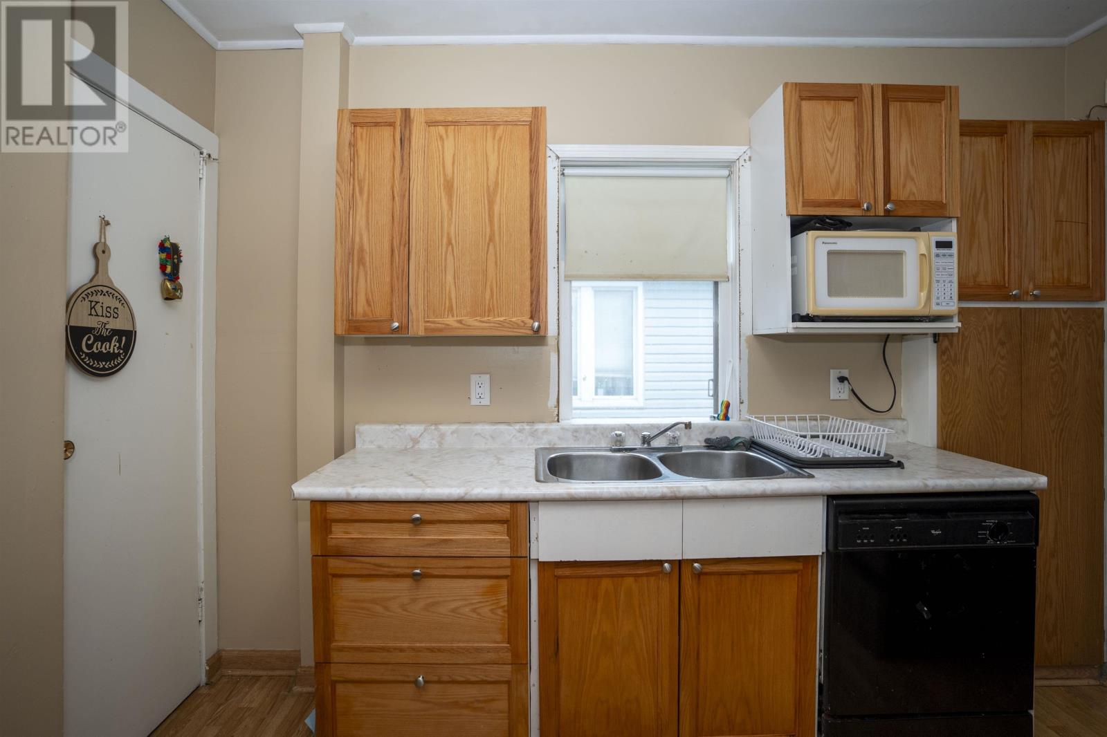 308 Archibald ST N - 18