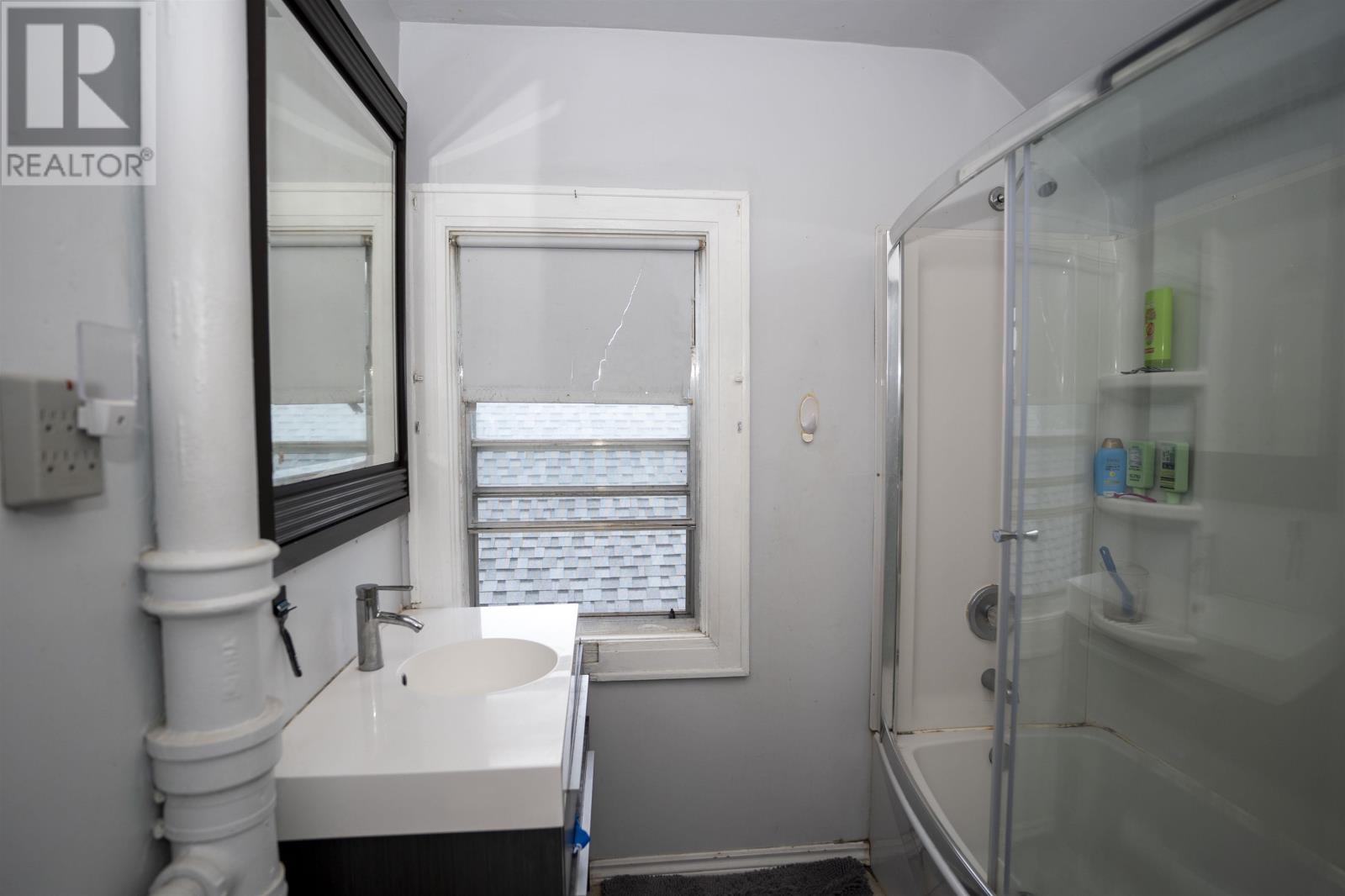 308 Archibald ST N - Image 19