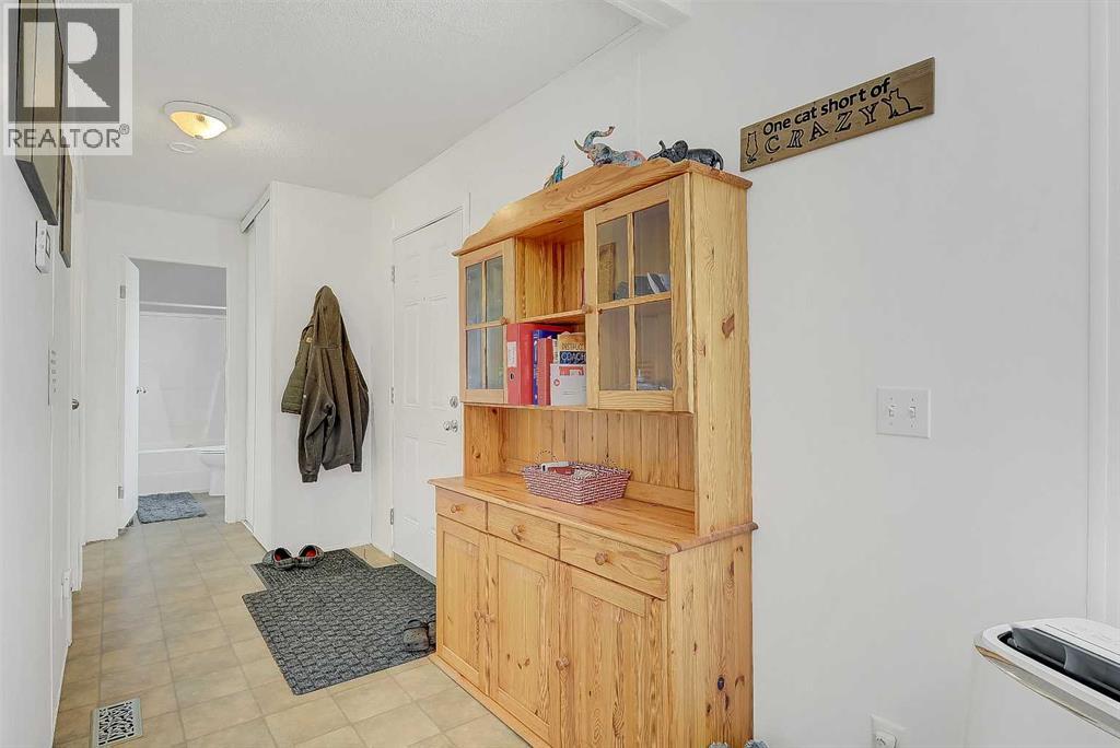 8902 89 Street - 19