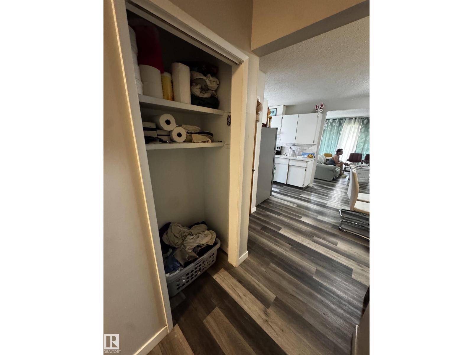 10013 153 ST NW - 29