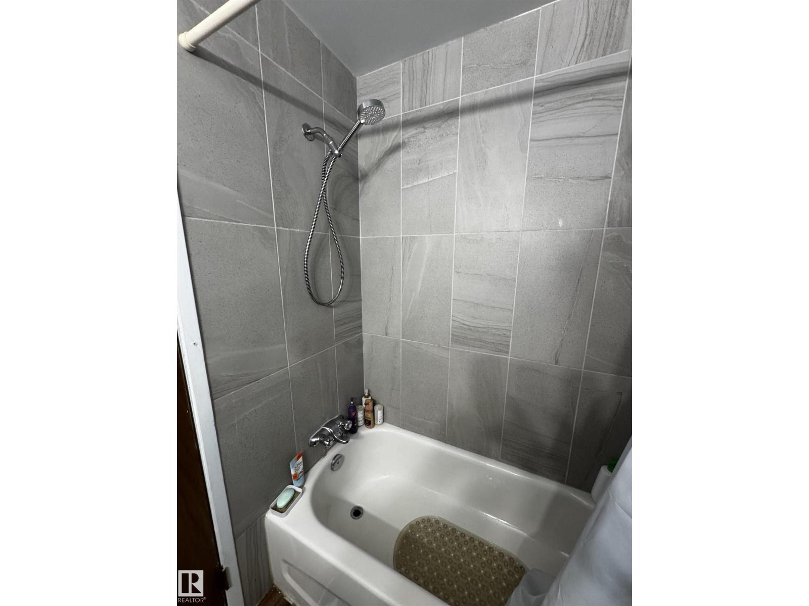 10013 153 ST NW - 42