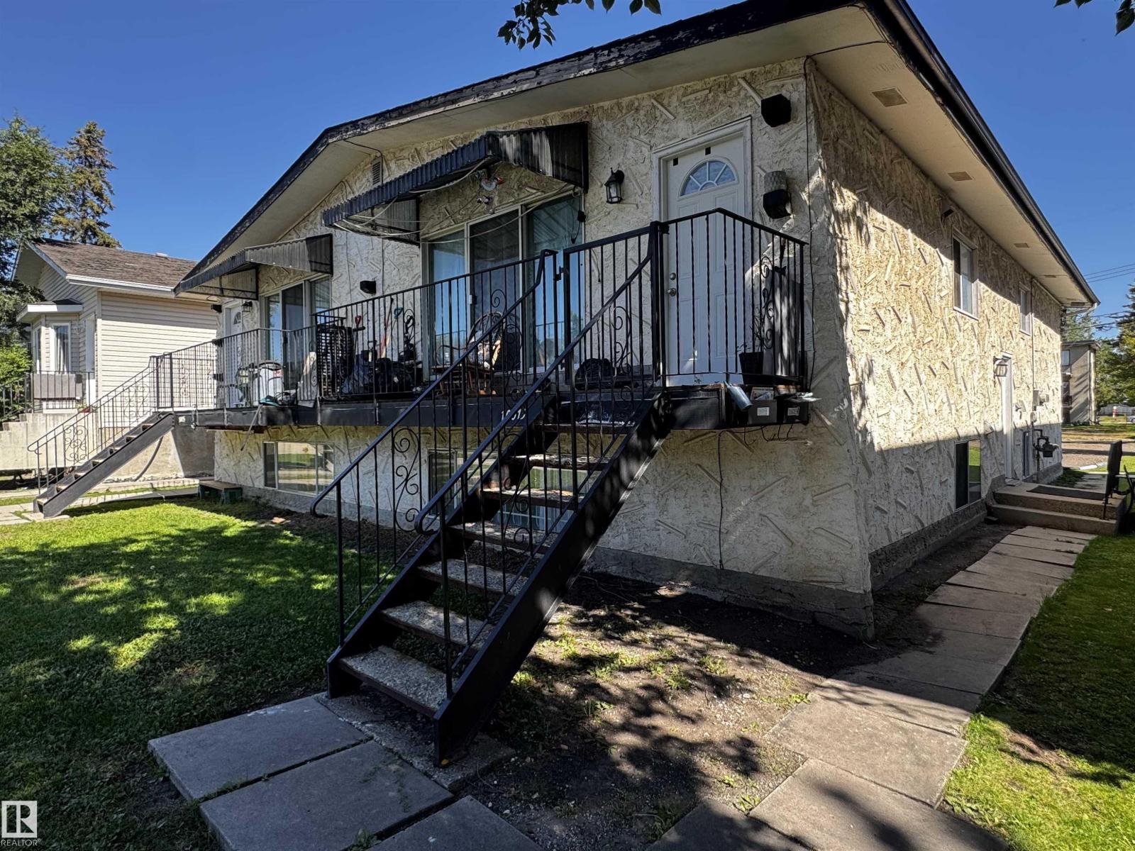 10013 153 ST NW - 5