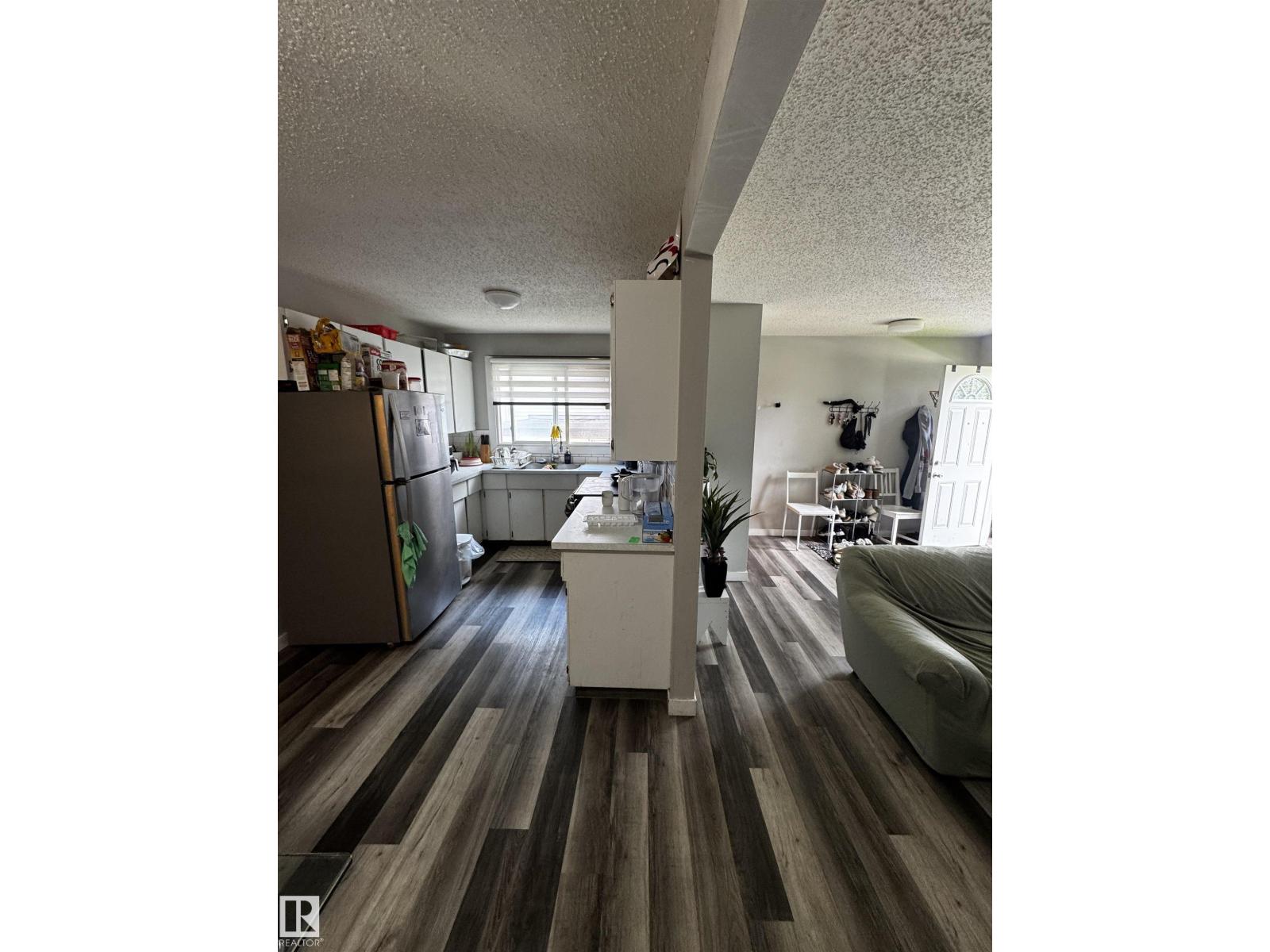 10013 153 ST NW - 25
