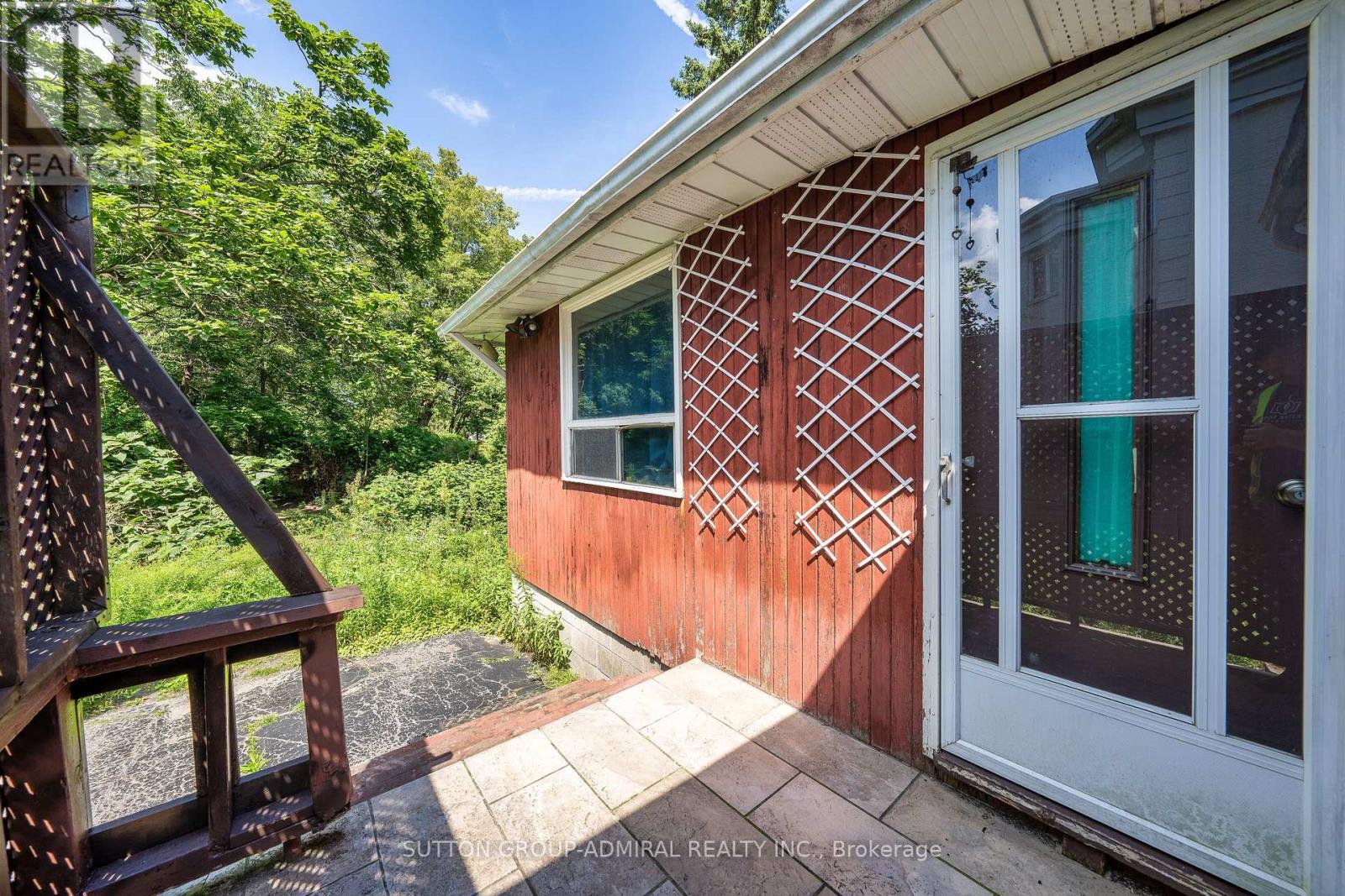 60 ARNOLD AVENUE - Image 27