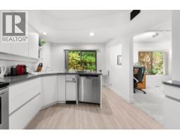 826 Frederick Road, North Vancouver, BC V7K2Y3 Photo 11