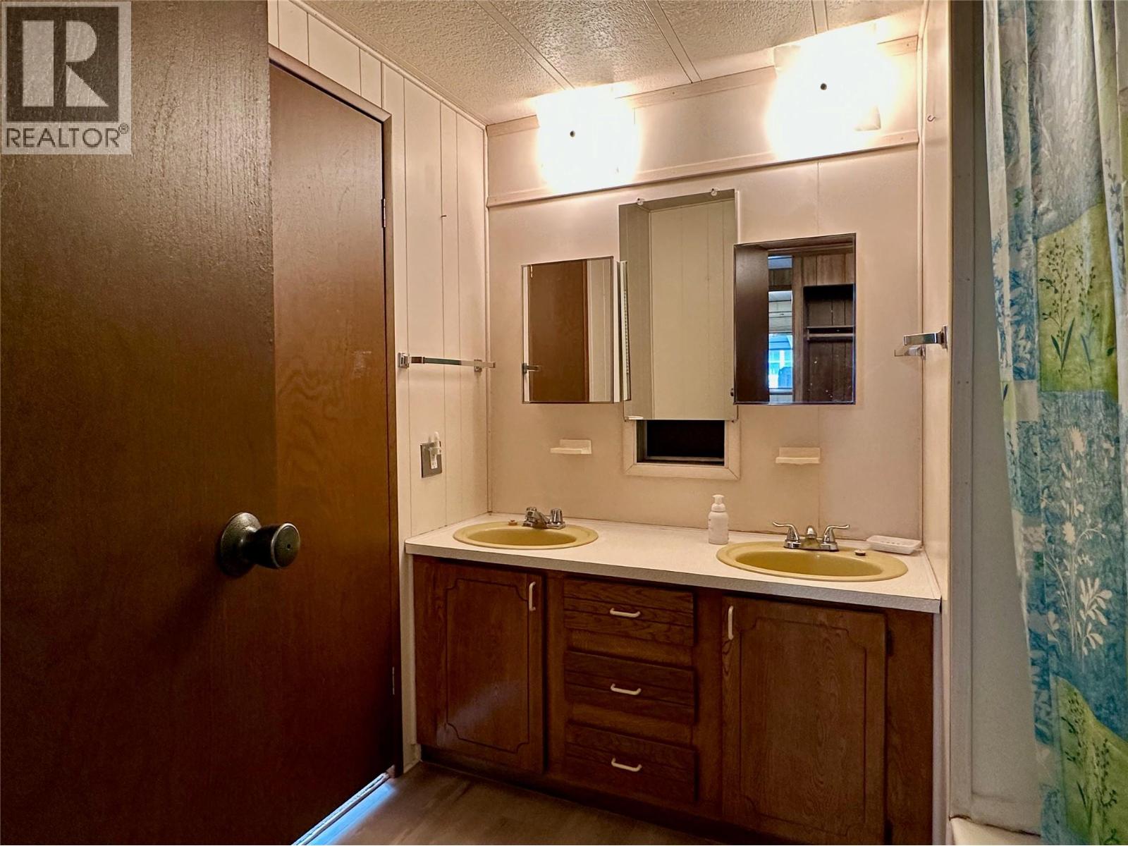 308 15401 Kalamalka Road - 21