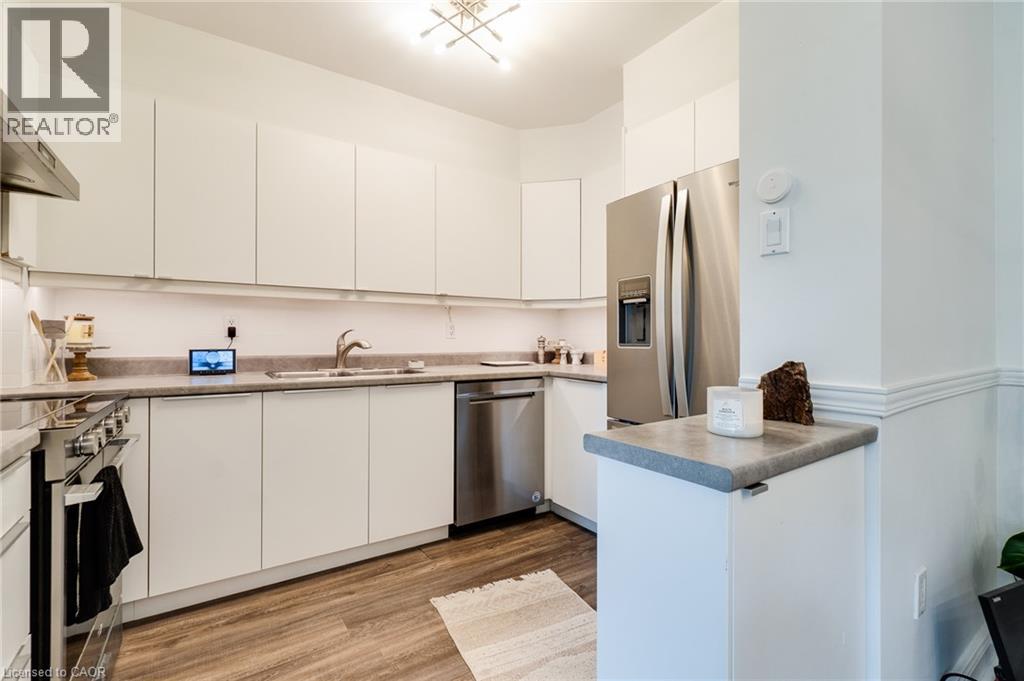 #507 212 KERR Street - 16
