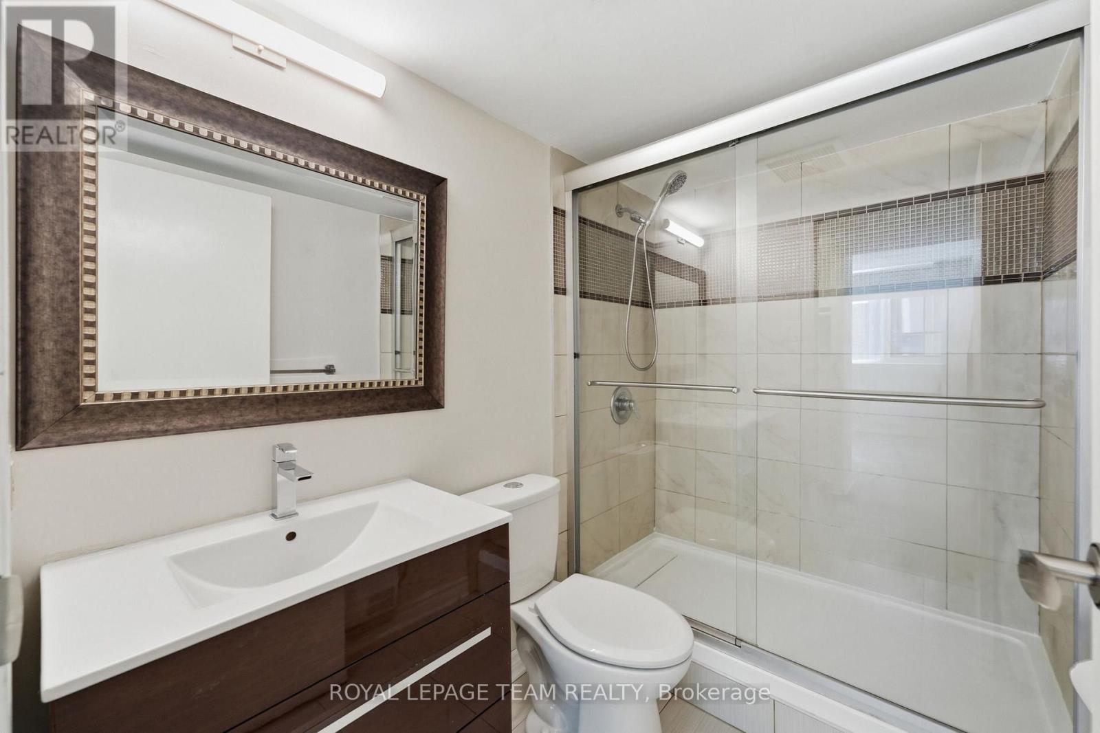#903 18 NEPEAN STREET - Image 24