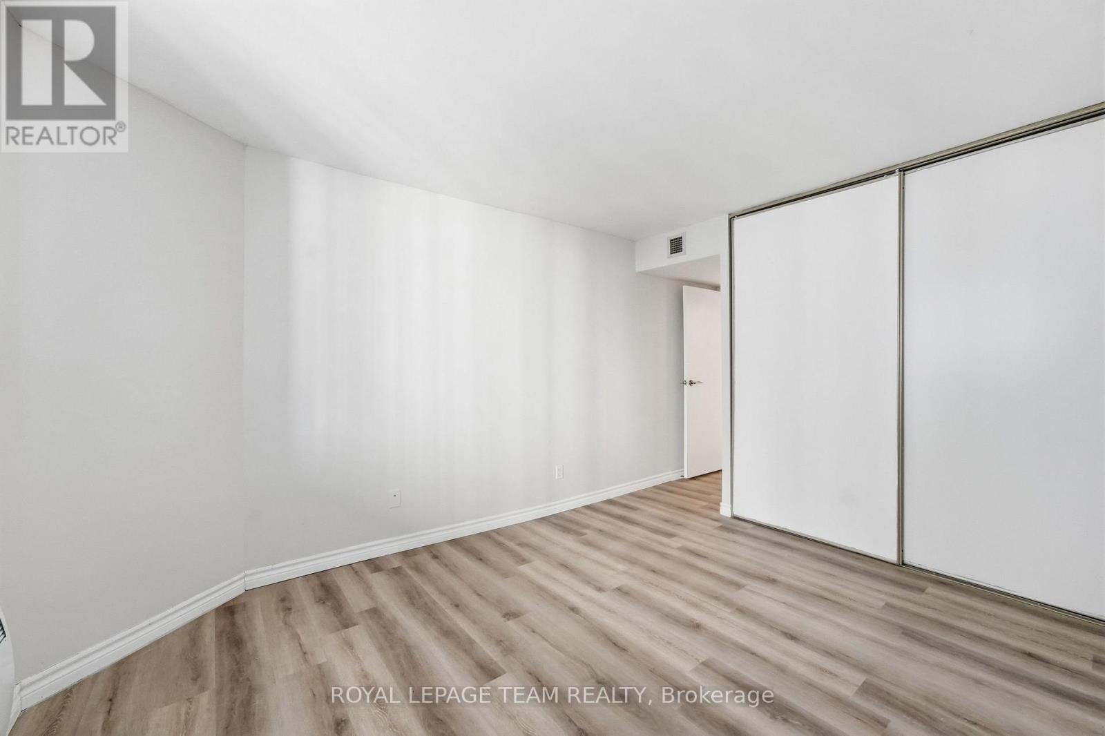 #903 18 NEPEAN STREET - Image 26