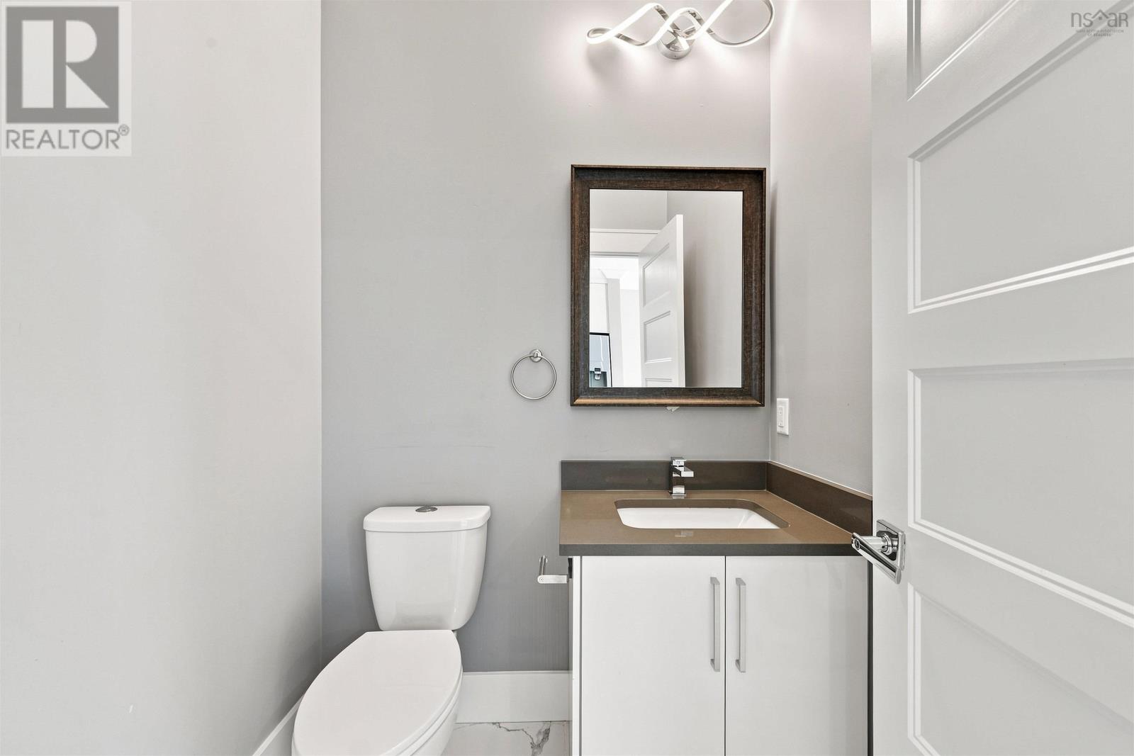 Property 20 of 49 of 46 Grenoble Court