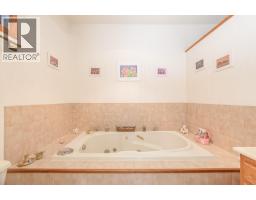 2392 Mt Tuam Crescent, Blind Bay, BC V0E2W2 Photo 41