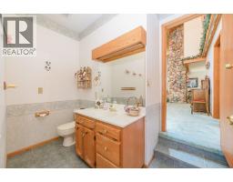2392 Mt Tuam Crescent, Blind Bay, BC V0E2W2 Photo 34