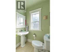 Kitchen - 172 Park Street, Moncton, NB E1C2B6 Photo 15