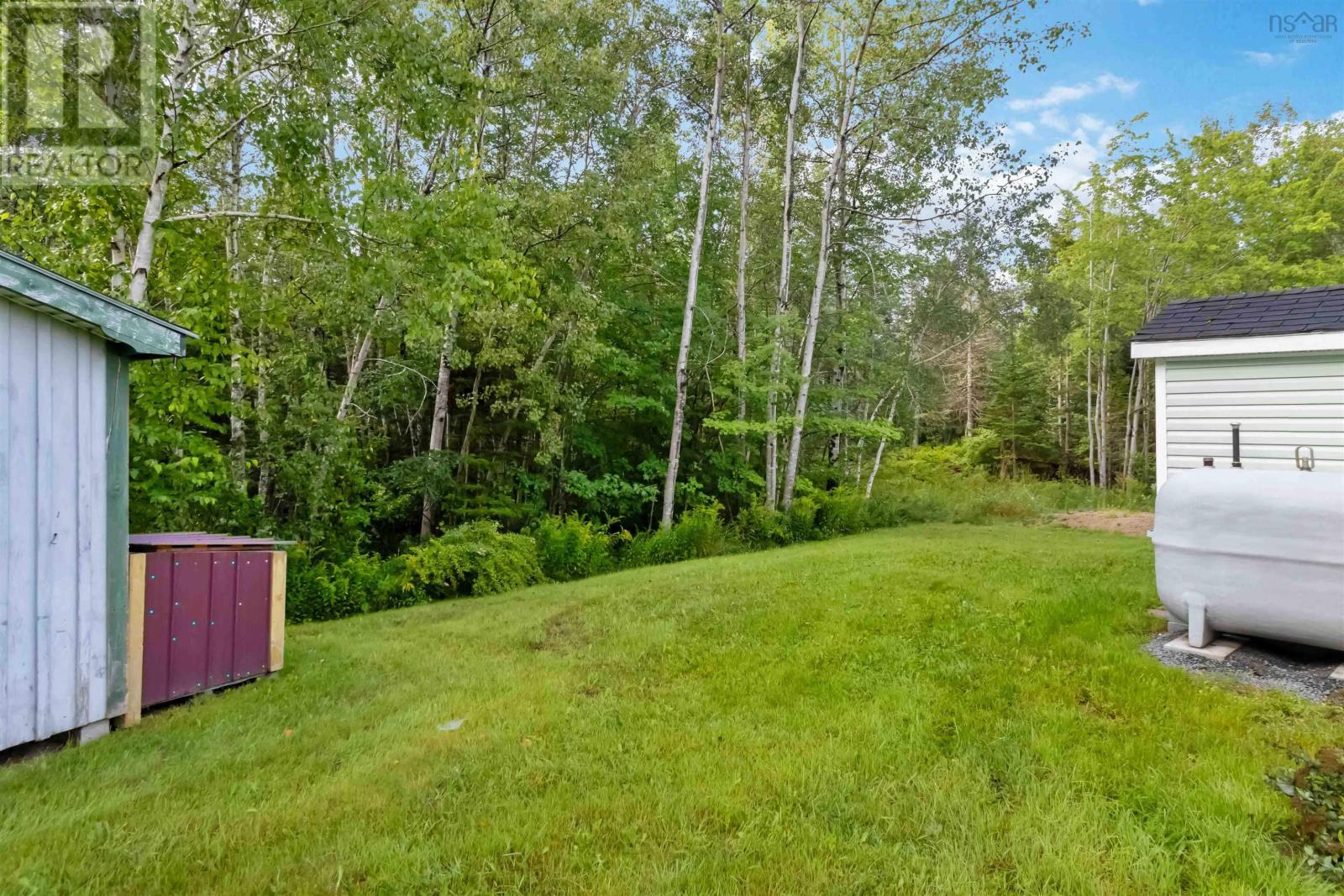 Property 33 of 51 of 983 North River Road