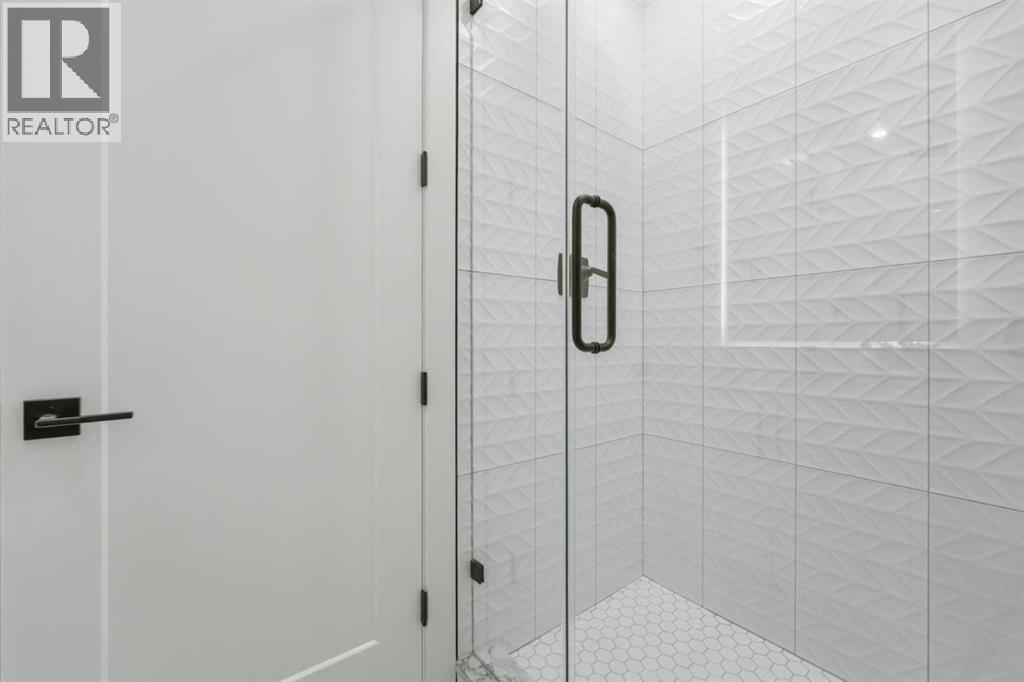 2004 51 Avenue SW - Image 33