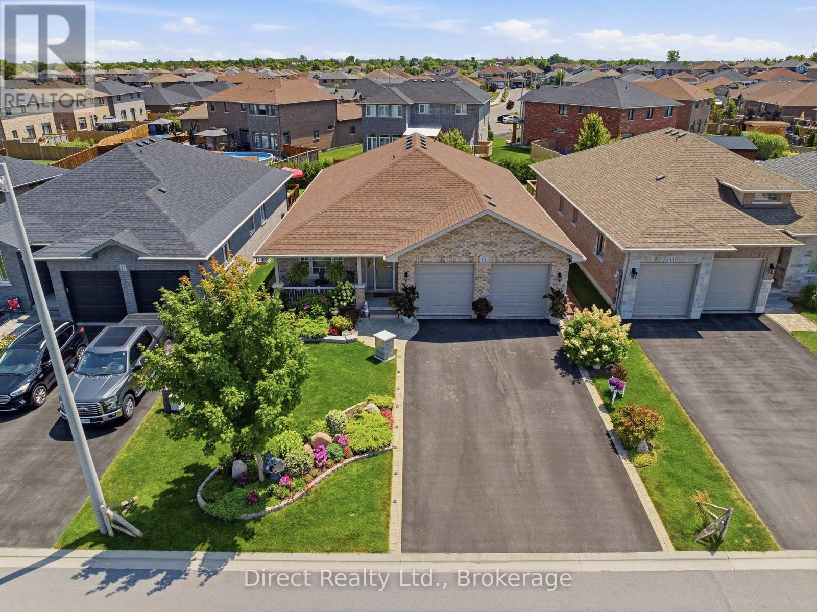 35 HUMMINGBIRD DRIVE - 43