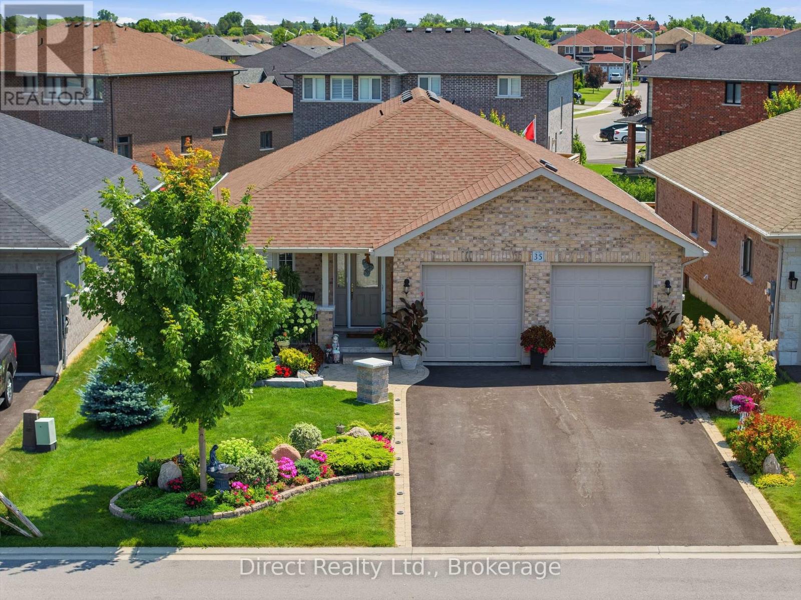 35 HUMMINGBIRD DRIVE - 44