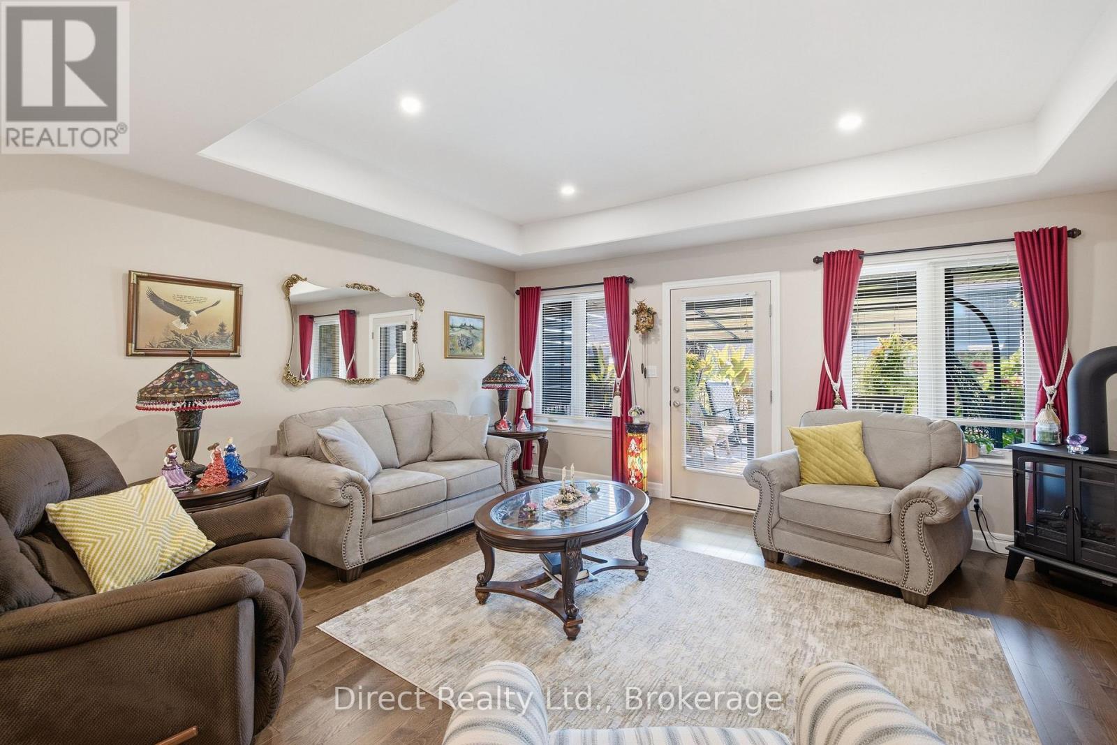 35 HUMMINGBIRD DRIVE - 9