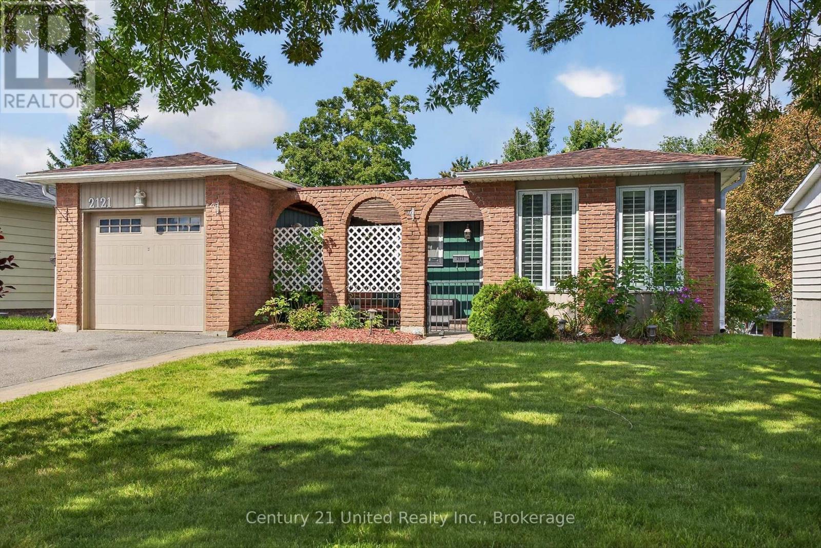 2121 MEADOWVIEW ROAD - 1