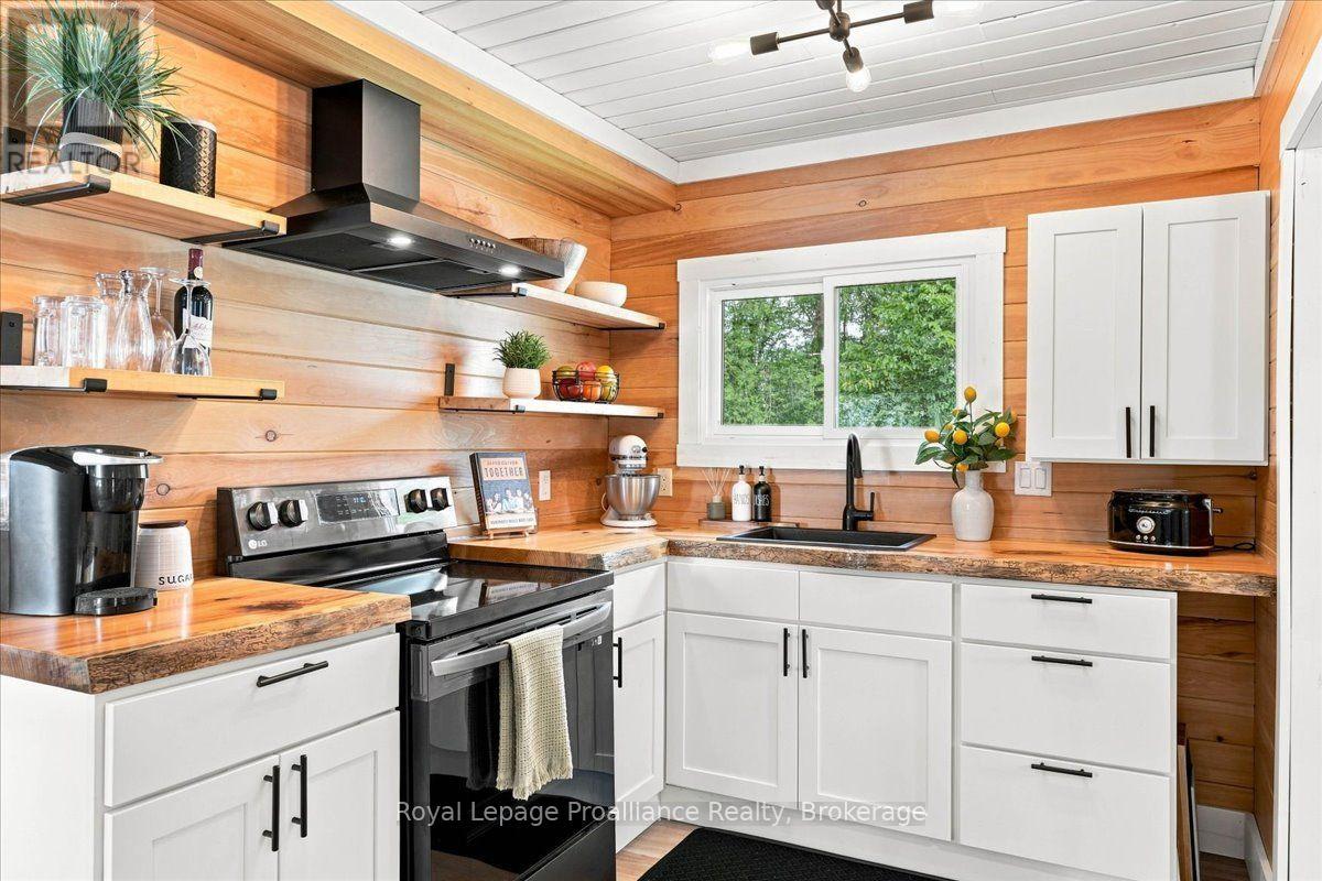 133 HUGHES LANE - 9