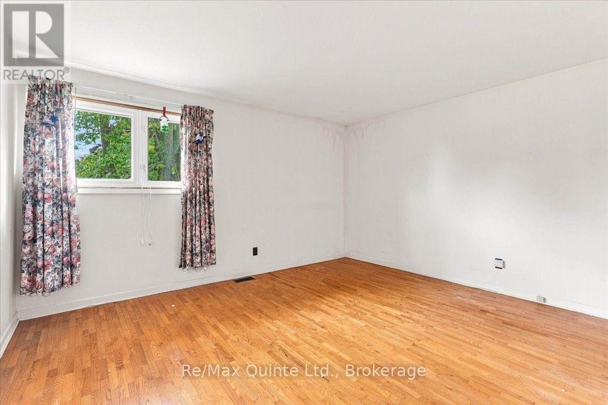 5 SIMEON STREET - Image 17