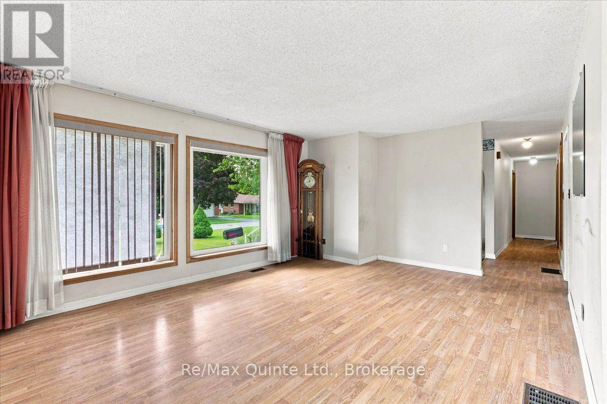 5 SIMEON STREET - Image 8
