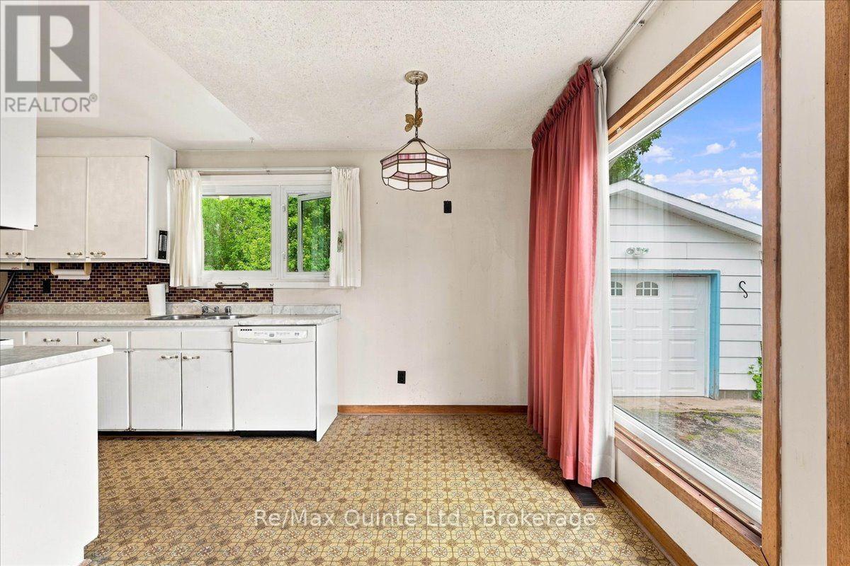5 SIMEON STREET - Image 9