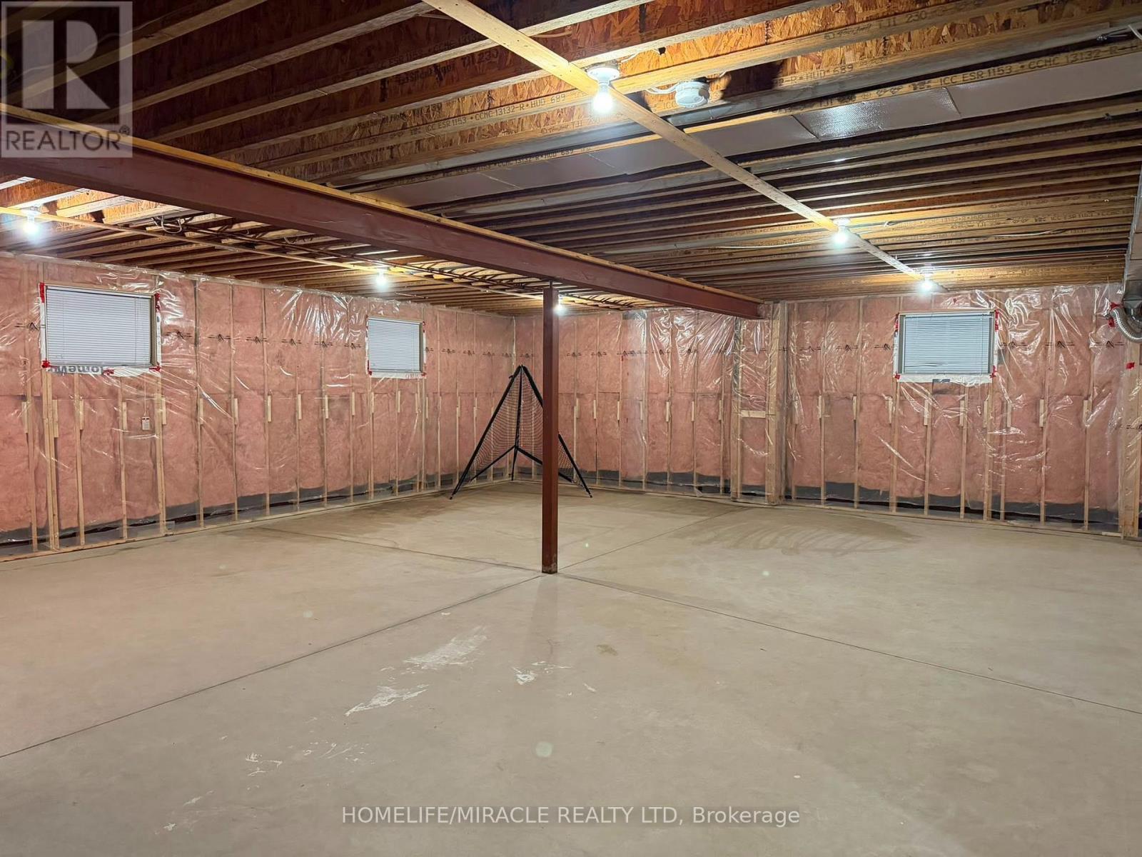 753 WELLAND ROAD - 36