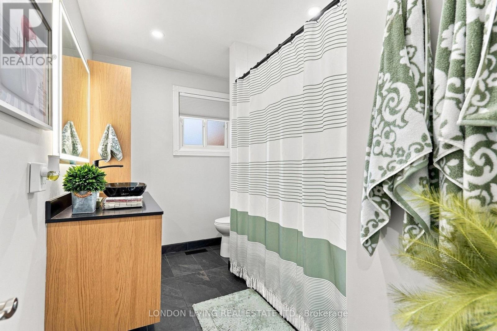 7 GLENBURNIE CRESCENT - Image 23