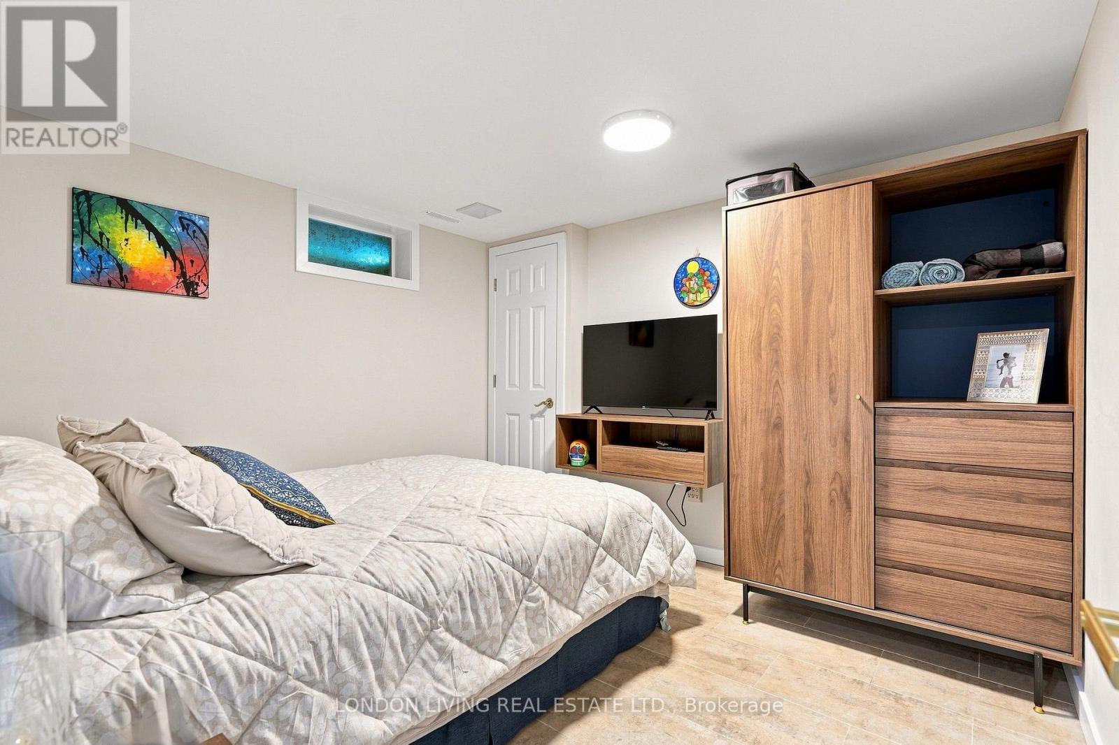 7 GLENBURNIE CRESCENT - 36