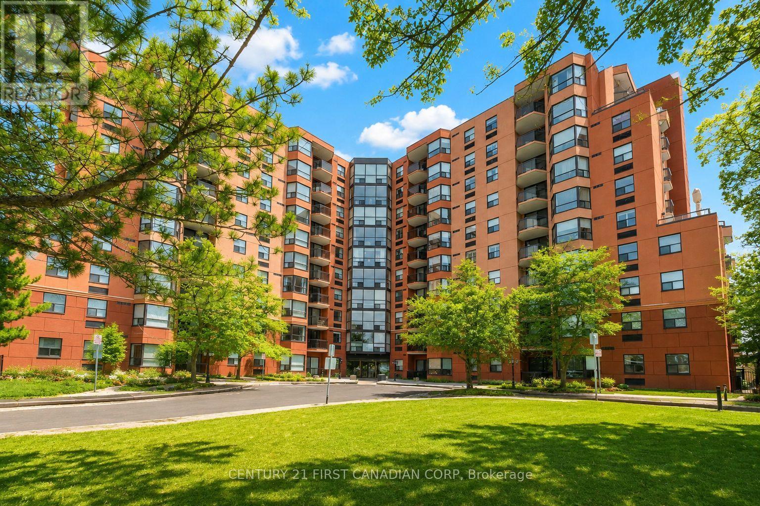 1 bedroom Single Family exterior, 810- 600 Talbot Street, London East (East F), Ontario