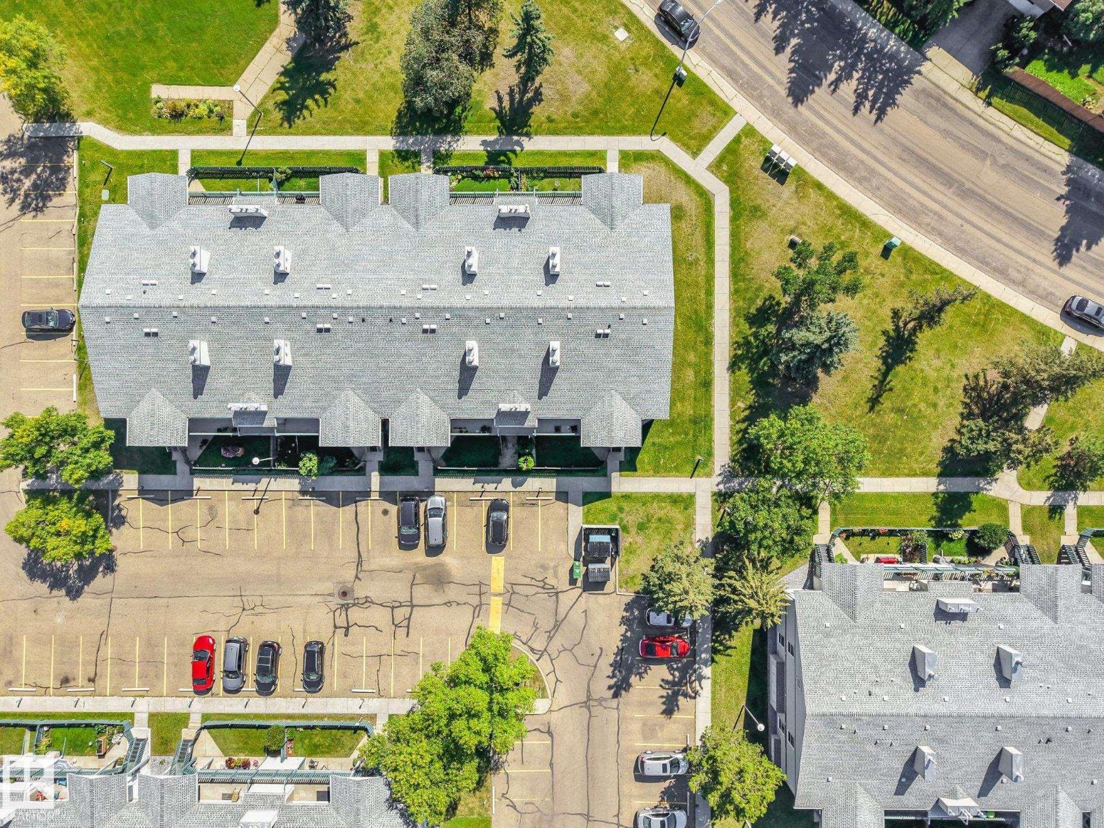 #49 2703 79 ST NW - 28
