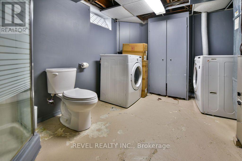 70 DOME AVENUE - 25