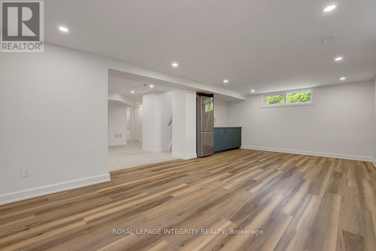 8 BRIAN CRESCENT - Image 36