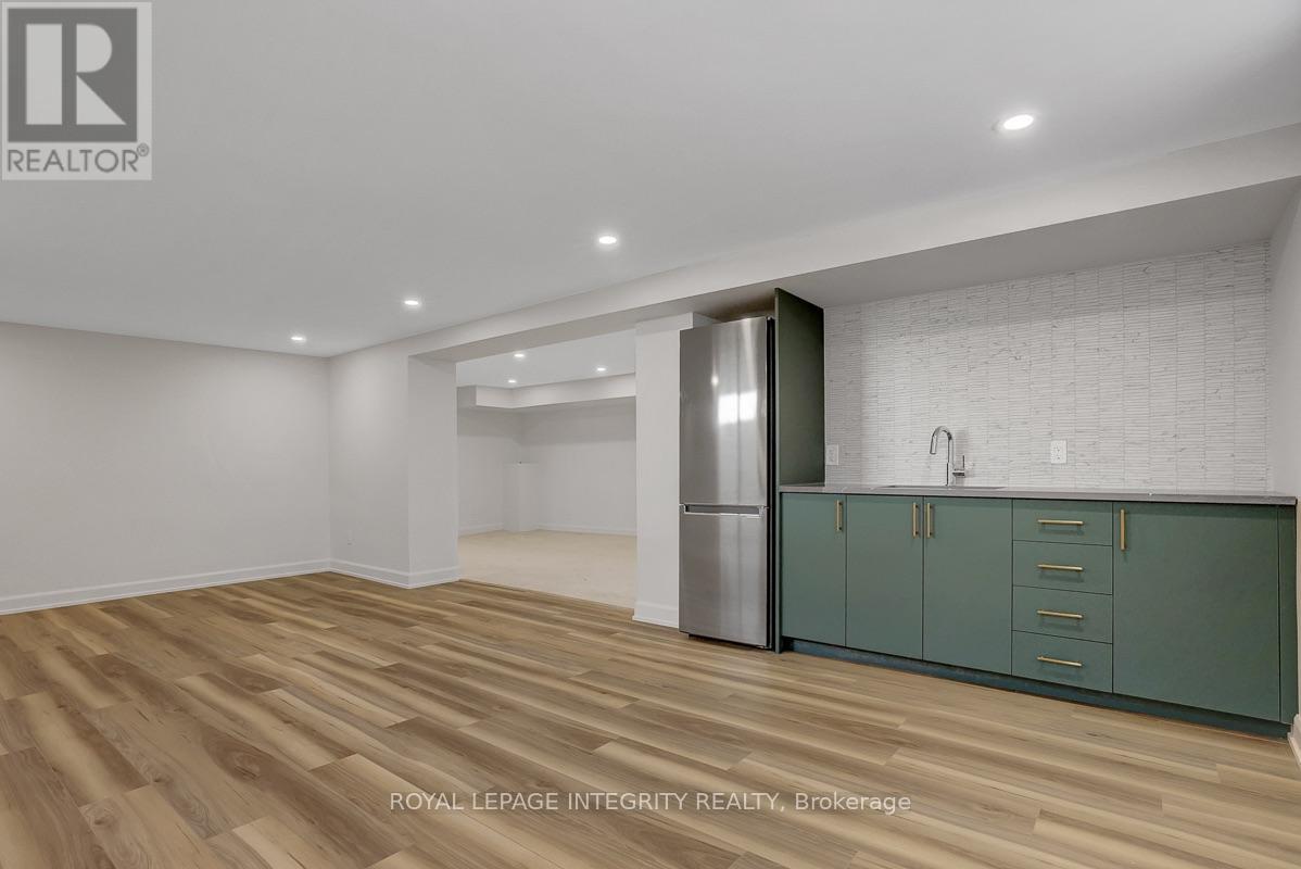 8 BRIAN CRESCENT - Image 37