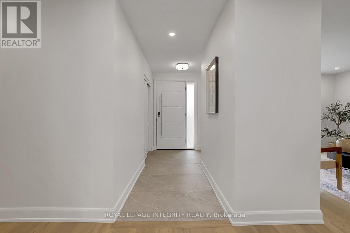 8 BRIAN CRESCENT - 4
