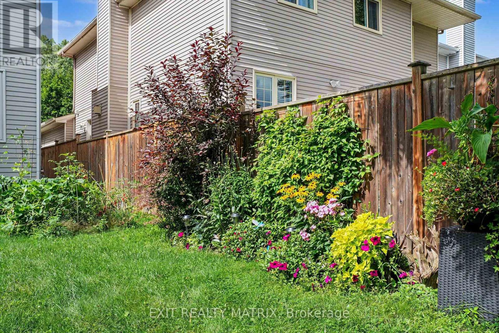1691 HUNTERS RUN DRIVE - Image 10
