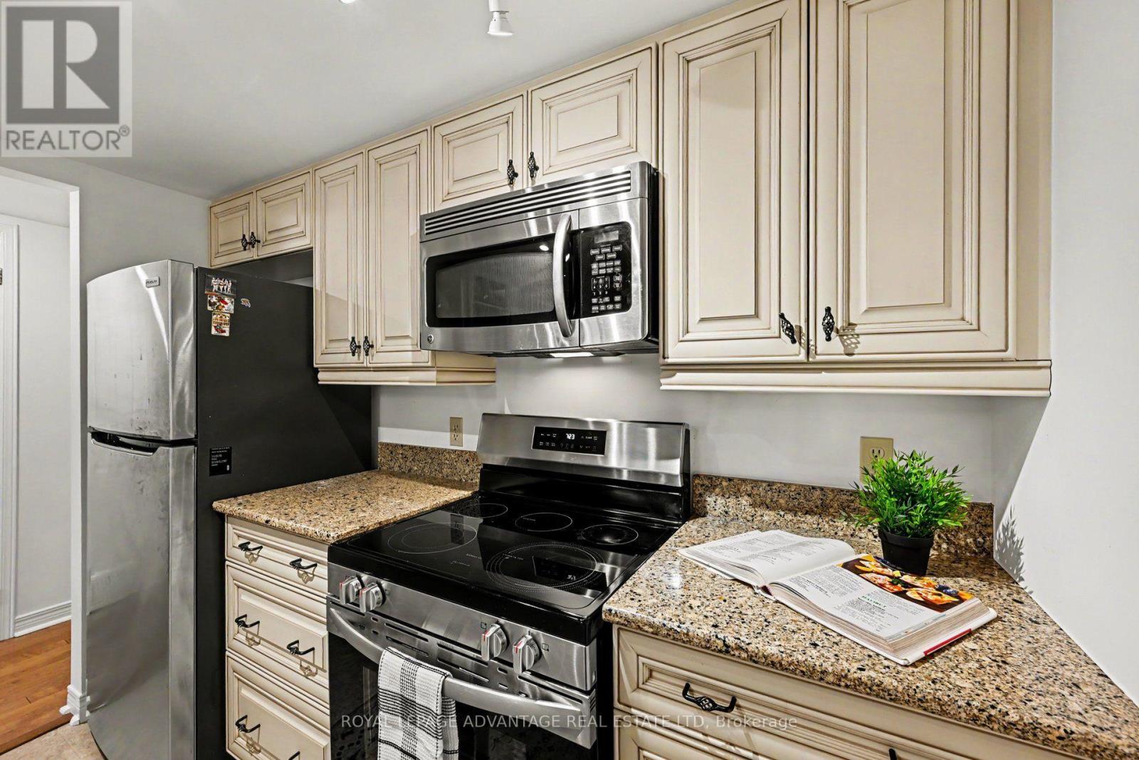 #102 23 ROGERS ROAD - 8