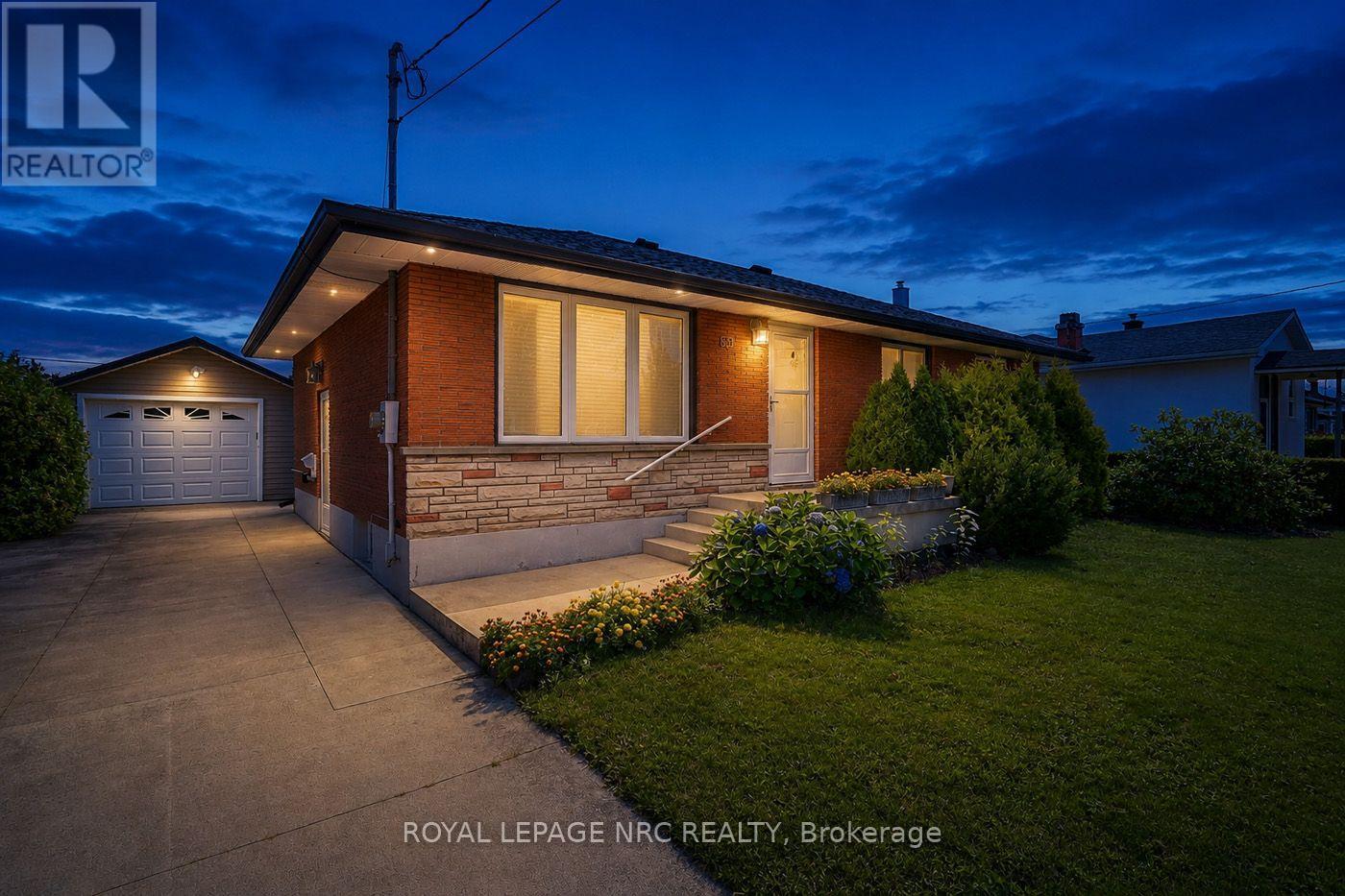 131 JOYCE AVENUE - 32