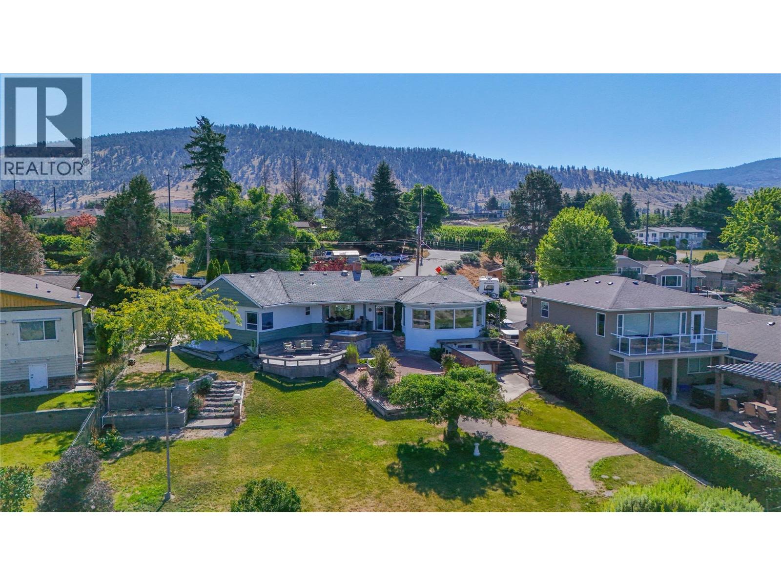 198 Bankview Place